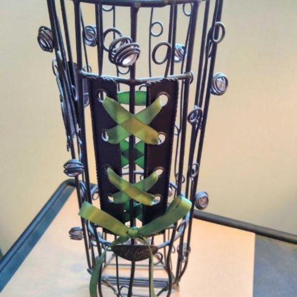 Decorative Boot for Corks - Picture 4 of 4